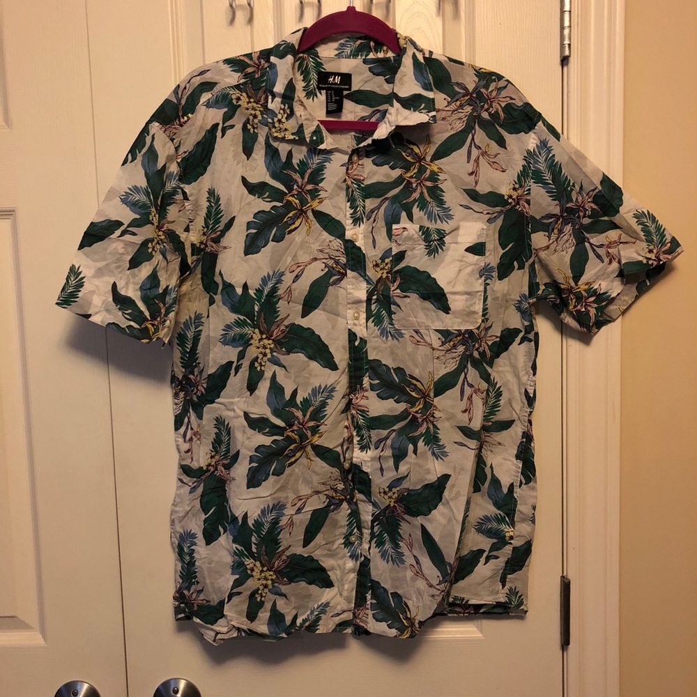 H&M Men’s Button up Tee